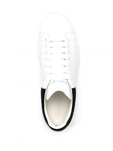 台灣都可便宜入手ALEXANDER MCQUEEN Sneakers, 快用Buyandship國際代運吧