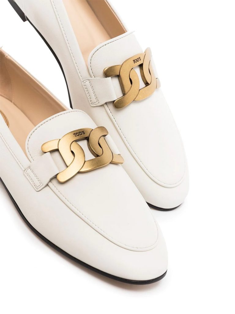 十分有氣質的Tod's白色樂福鞋